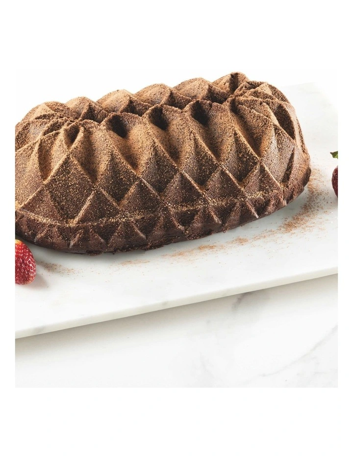 Harlequin Cake Pan In Silver - Image 2